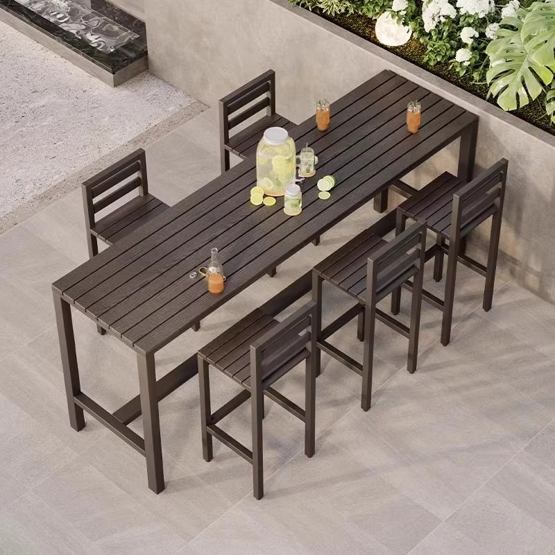 Einfacher Outdoor-Bartisch, UV-beständig mit rechteckigem Eisenrahmen in Mitternachtsschwarz