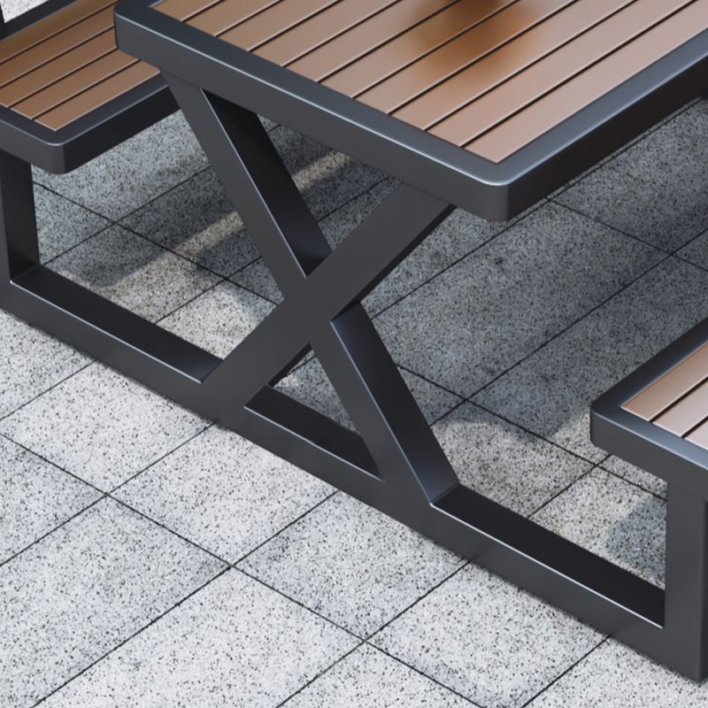 Einfacher Outdoor-Picknicktisch in Kakao, UV-beständig mit rechteckigem Metallrahmen