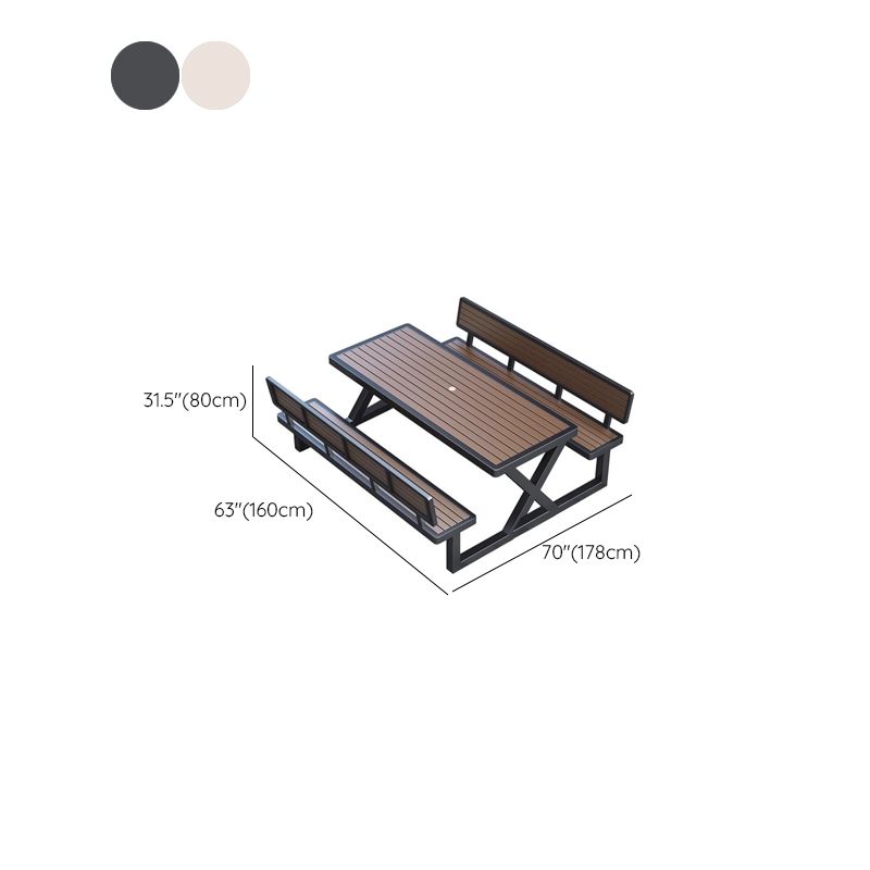 Einfacher Outdoor-Picknicktisch in Hellbraun, UV-beständig mit rechteckigem Eisenrahmen