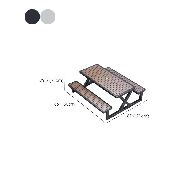 Einfacher Outdoor-Picknicktisch in Hellbraun, UV-beständig, rechteckiger Metallrahmen