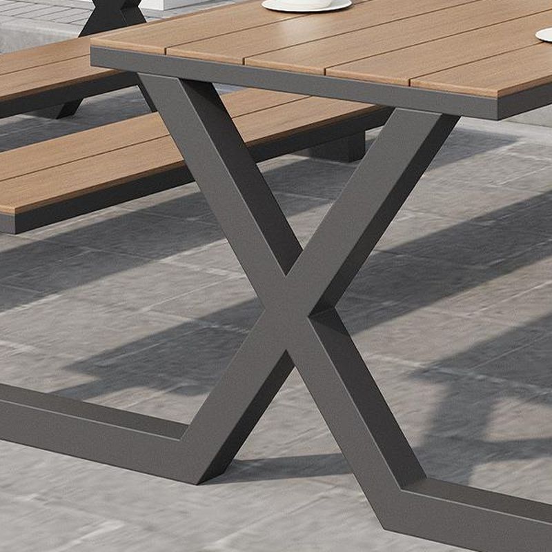 Einfacher Outdoor-Picknicktisch in Hellbraun mit kratzfestem rechteckigem Metallrahmen