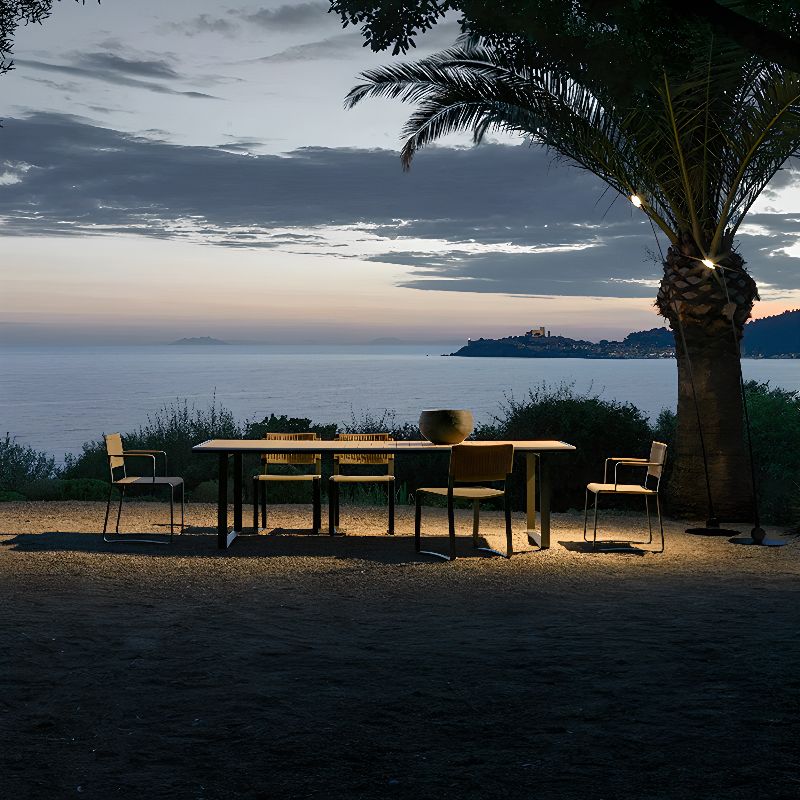 Moderner Outdoor-Esstisch mit Holz-/Steinplatte und mitternachtsschwarzem Gestell