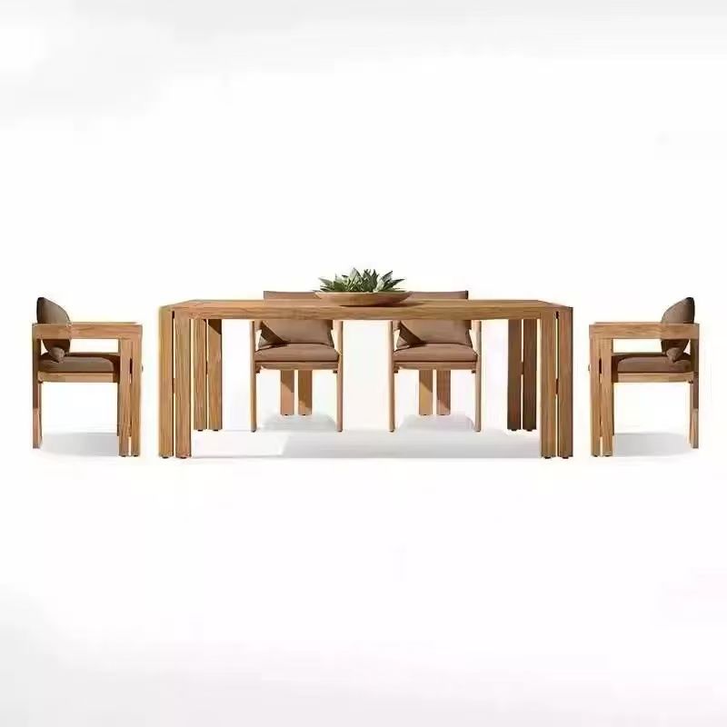 Moderner Outdoor-Esstisch mit rechteckiger Holzmaserung und natürlichem Holzgestell