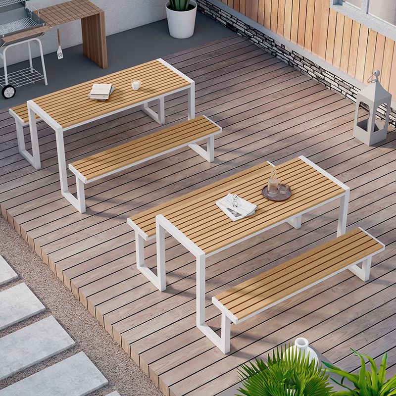 Einfacher Outdoor-Picknicktisch in Schwarz/Weiß/Hellbraun, UV-beständiger rechteckiger Metallrahmen