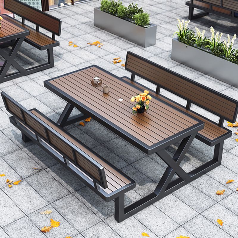 Einfacher Outdoor-Picknicktisch in Kakao mit UV-beständigem rechteckigem Eisenrahmen