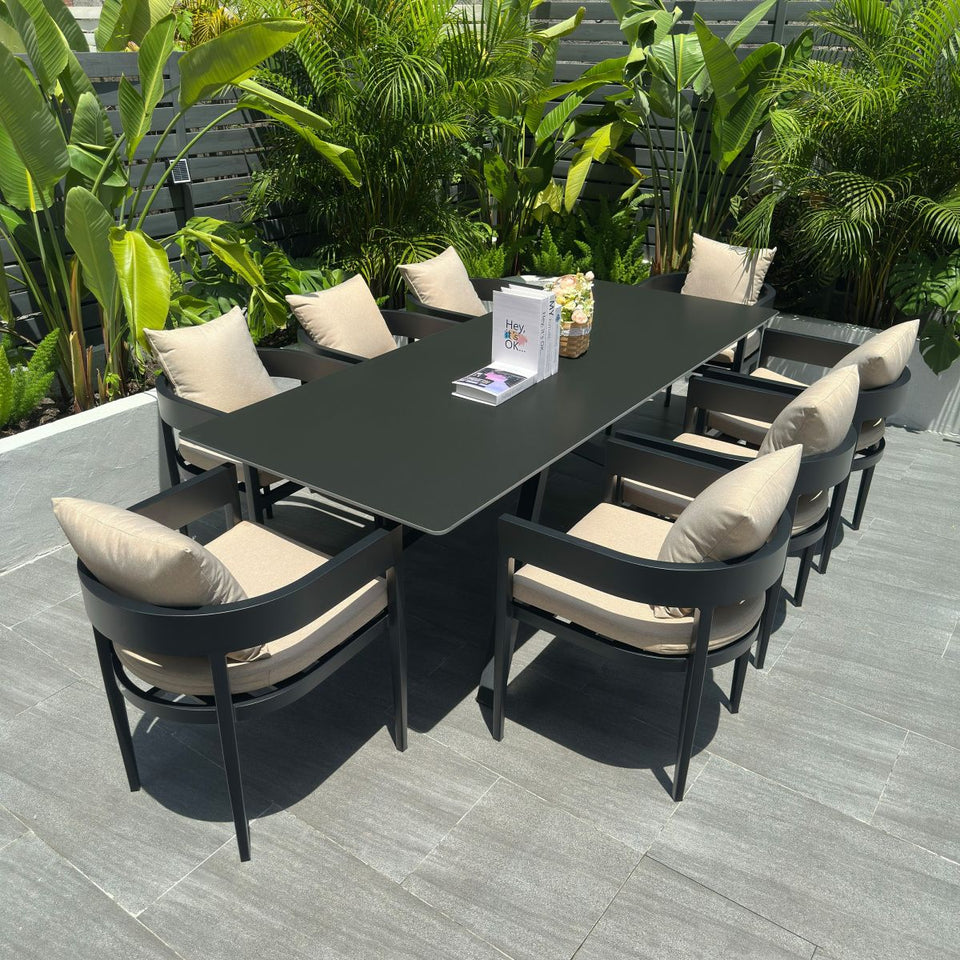 Einfacher Terrassentisch mit schwarzer Steinplatte, UV-beständig, rechteckig