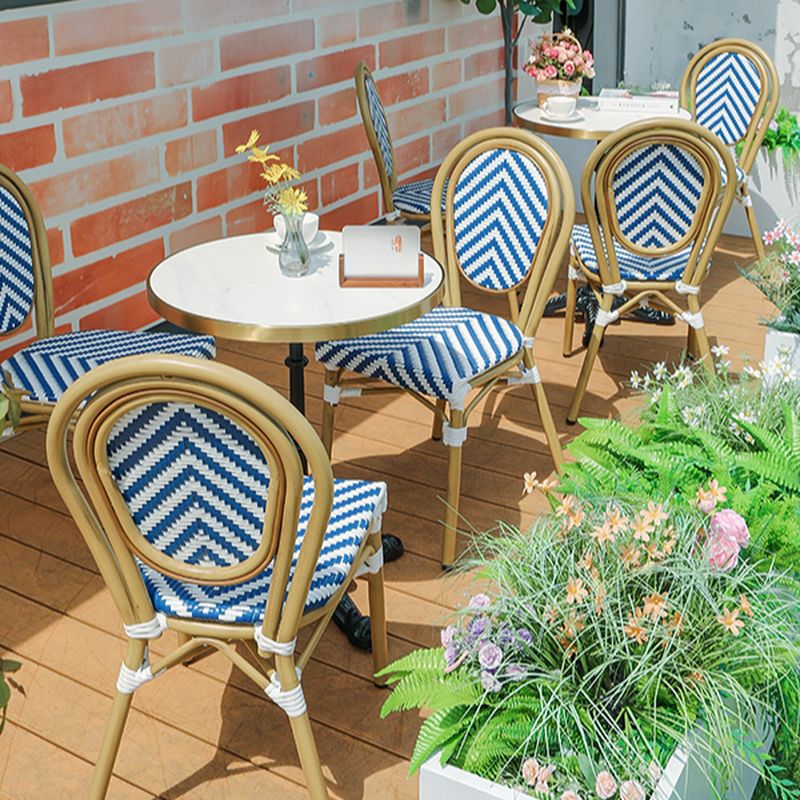 Moderner Outdoor-Esstisch mit weißem rundem Aluminiumrahmen