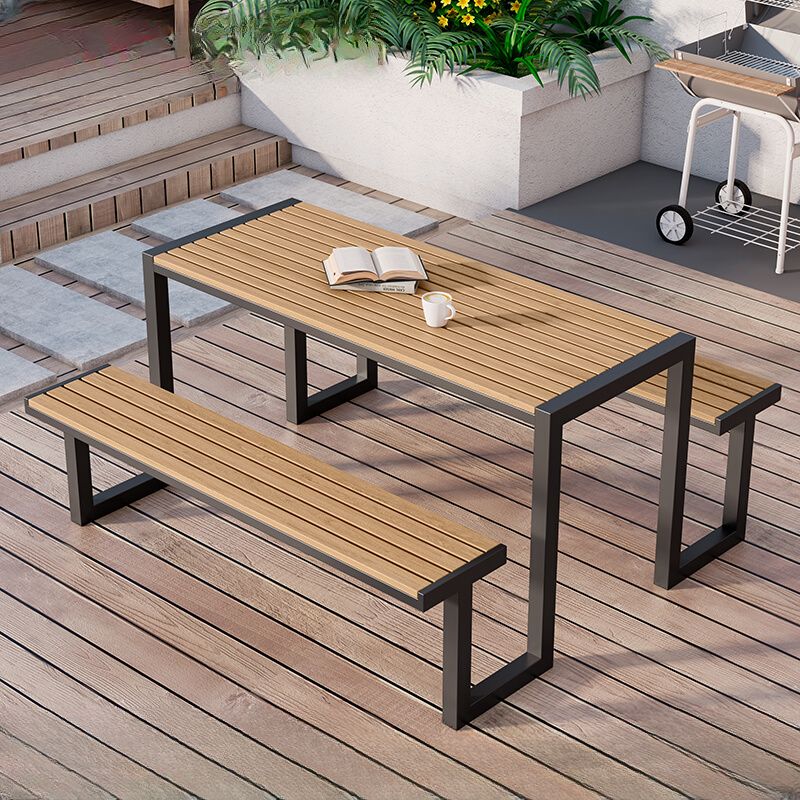 Einfacher Outdoor-Picknicktisch in Schwarz/Weiß/Hellbraun, UV-beständiger rechteckiger Metallrahmen