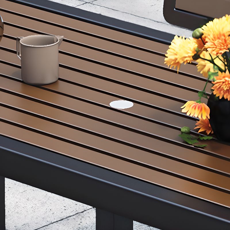 Einfacher Outdoor-Picknicktisch in Kakao mit UV-beständigem rechteckigem Eisenrahmen