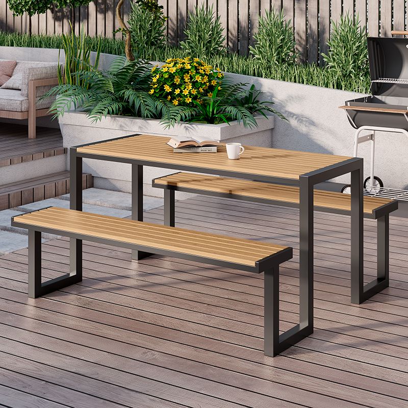 Einfacher Outdoor-Picknicktisch in Schwarz/Weiß/Hellbraun, UV-beständiger rechteckiger Metallrahmen