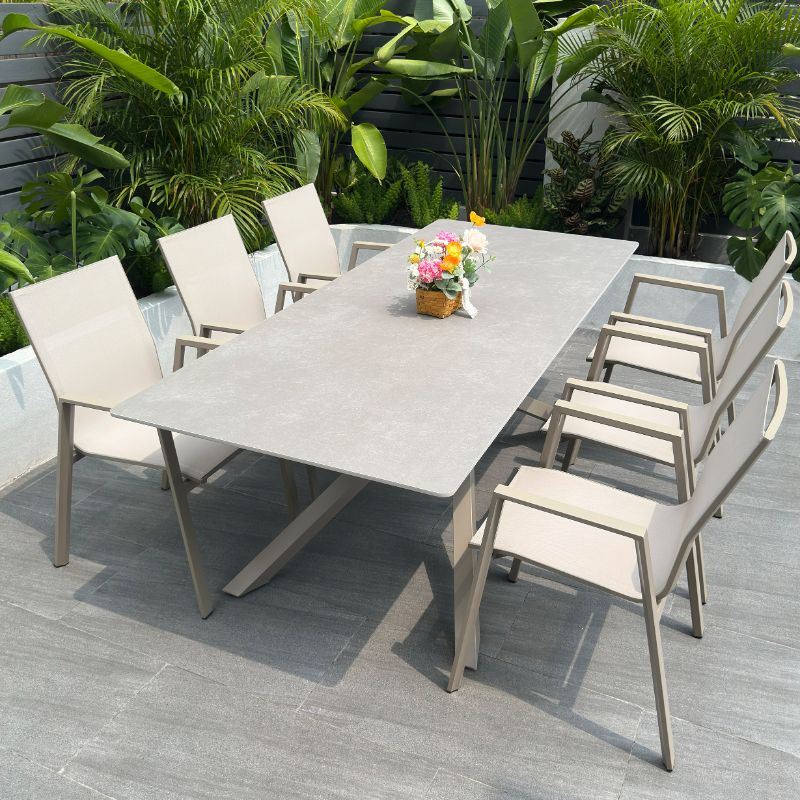 Moderner rechteckiger Outdoor-Esstisch mit Zinnsteinplatte