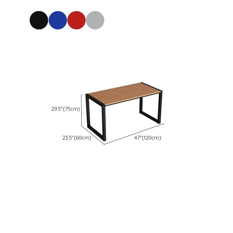 Einfacher Terrassentisch in Hellbraun mit UV-beständigem rechteckigem Eisenrahmen