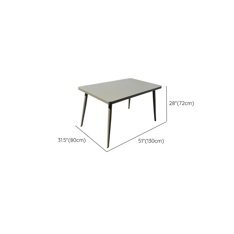 Einfacher rechteckiger stahlgrauer Terrassen-Esstisch