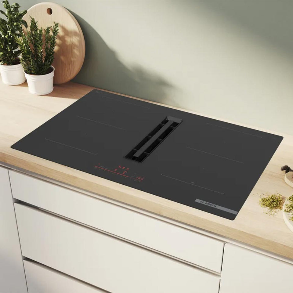 Bosch PVQ811H26E Serie 6 Induktionskochfeld mit Dunstabzug 80 cm Rahmenlos aufliegend