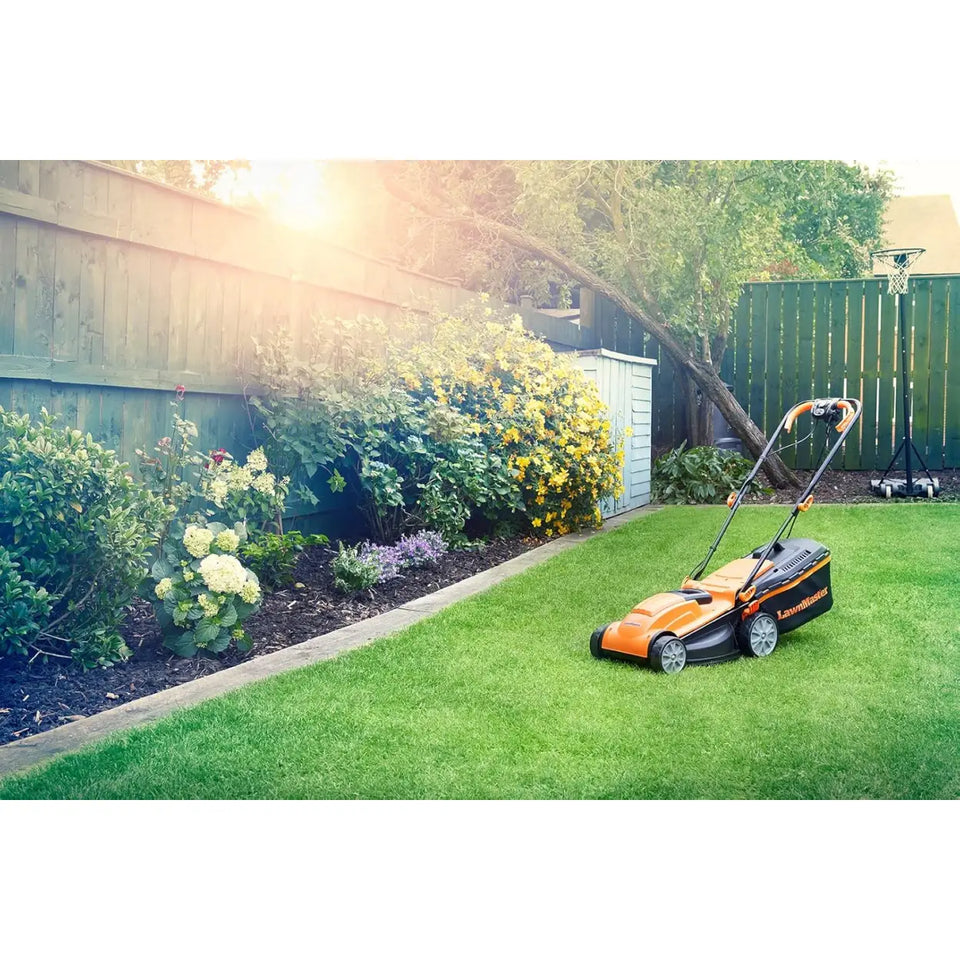 Lawnmaster MEB1434M Elektro-Rasenmäher 1400 W, 34 cm, bis zu 300 m², 6-stufige Schnitthöhenverstellung 20–70 mm, 32 L