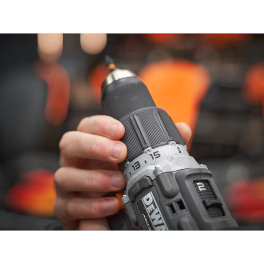 DeWalt x McLaren 18V Akku-Schlagbohrschrauber mit 2x 5Ah Akku und Schnellladegerät und Koffer