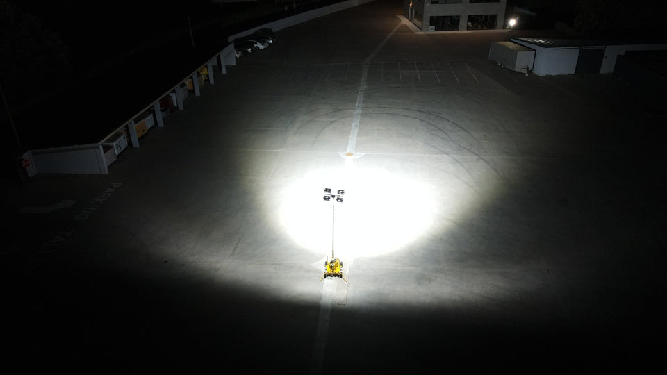 Lichtmast LT1200-LED KOMPAK für 6.000 m² | mobiler Lampenmast
