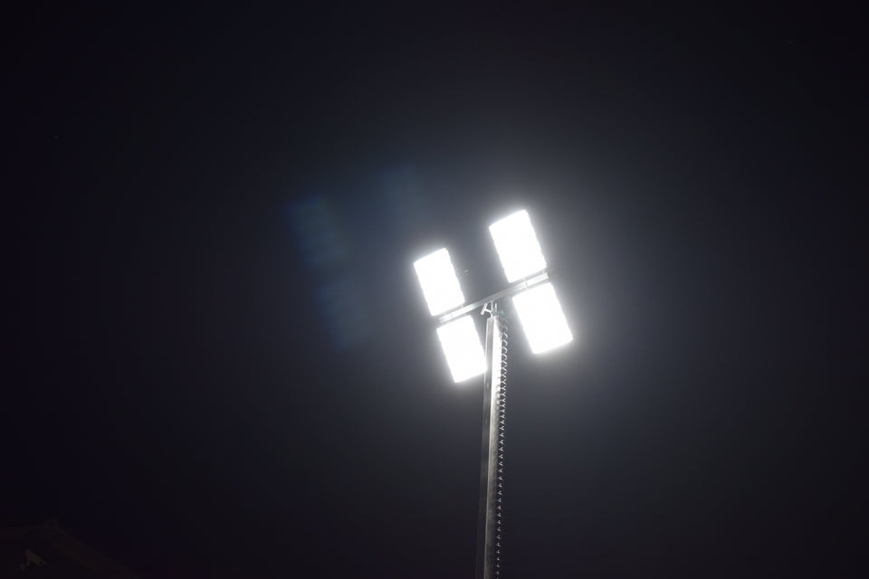 Lichtmast LT1600-LED KOMPAK für bis zu 7.500 m² | mobiler Lampenmast