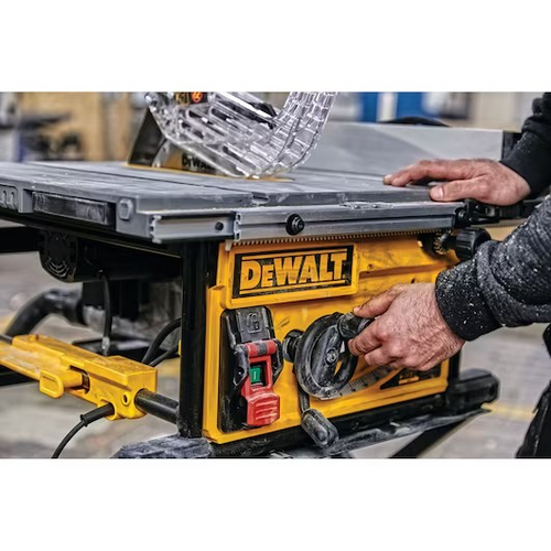 DeWalt 250 mm Tischkreissäge – 2.000 W