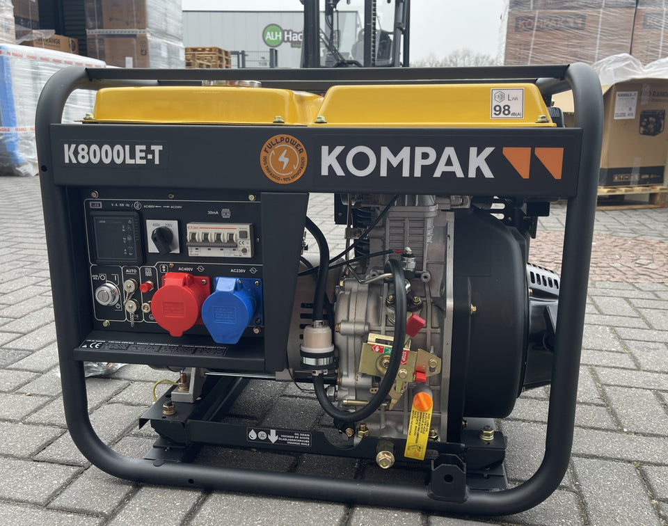 PRO-KOMPAK Full Power 8kVA Diesel Stromaggregat K8000LE-T 230 & 400 V mit Räderset