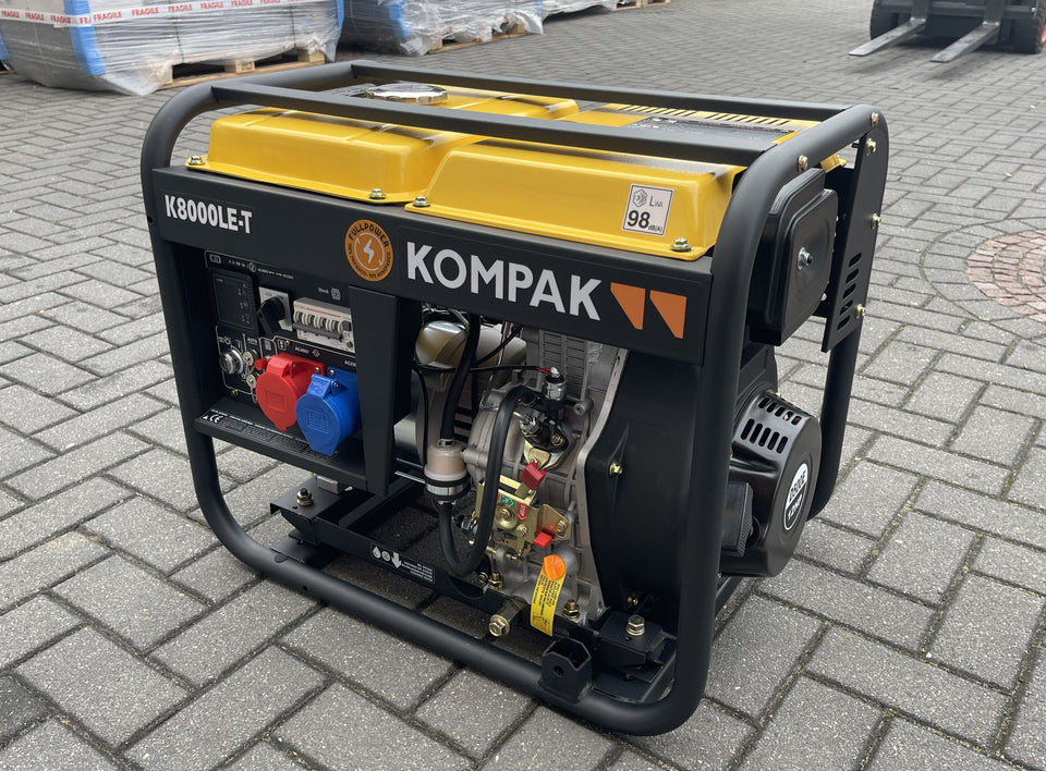 PRO-KOMPAK Full Power 8kVA Diesel Stromaggregat K8000LE-T 230 & 400 V mit Räderset