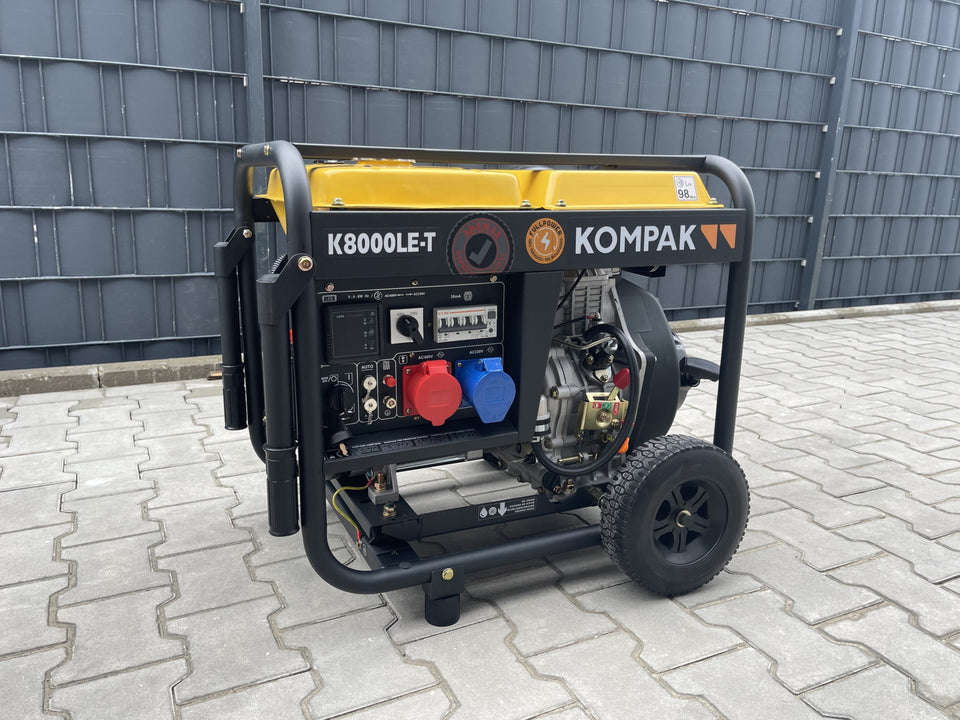 PRO-KOMPAK Full Power 8kVA Diesel Stromaggregat K8000LE-T 230 & 400 V mit Räderset