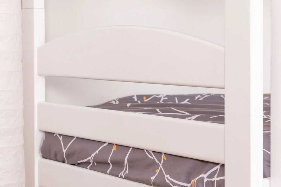 Stockbett für Erwachsene "Easy Premium Line" K18/h inkl. Liegeplatz und 2 Abdeckblenden, Kopfteil mit Löchern, Buche Vollholz massiv Weiß - Liegefläche: 90 x 200 cm, teilbar