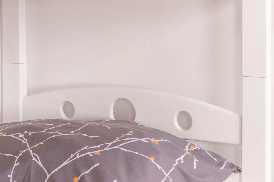 Stockbett für Erwachsene "Easy Premium Line" K18/h inkl. Liegeplatz und 2 Abdeckblenden, Kopfteil mit Löchern, Buche Vollholz massiv Weiß - Liegefläche: 90 x 200 cm, teilbar