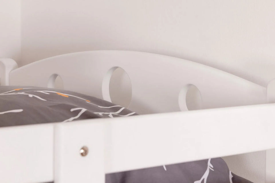 Stockbett für Erwachsene "Easy Premium Line" K18/h inkl. Liegeplatz und 2 Abdeckblenden, Kopfteil mit Löchern, Buche Vollholz massiv Weiß - Liegefläche: 90 x 200 cm, teilbar