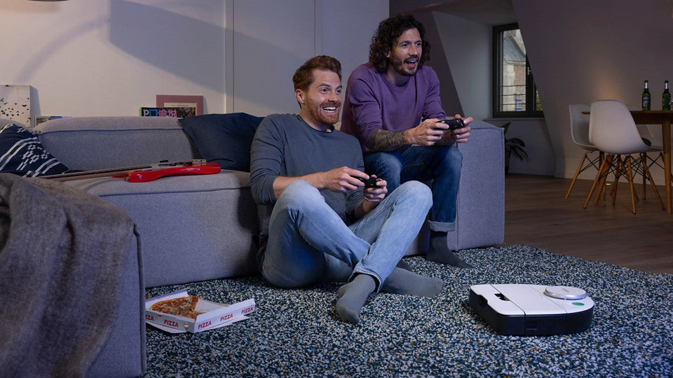 Saugroboter mit Absaugstation