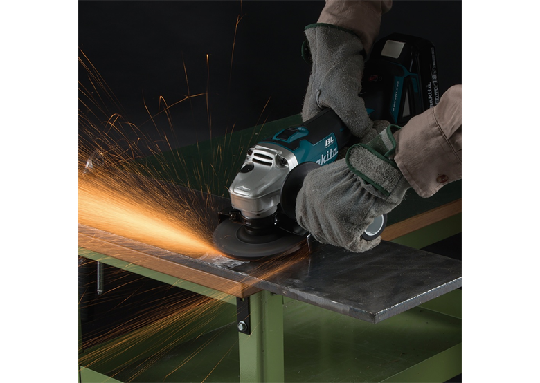 Werkzeugset 18V Makita LXT DLX3202TJ 3x5.0Ah