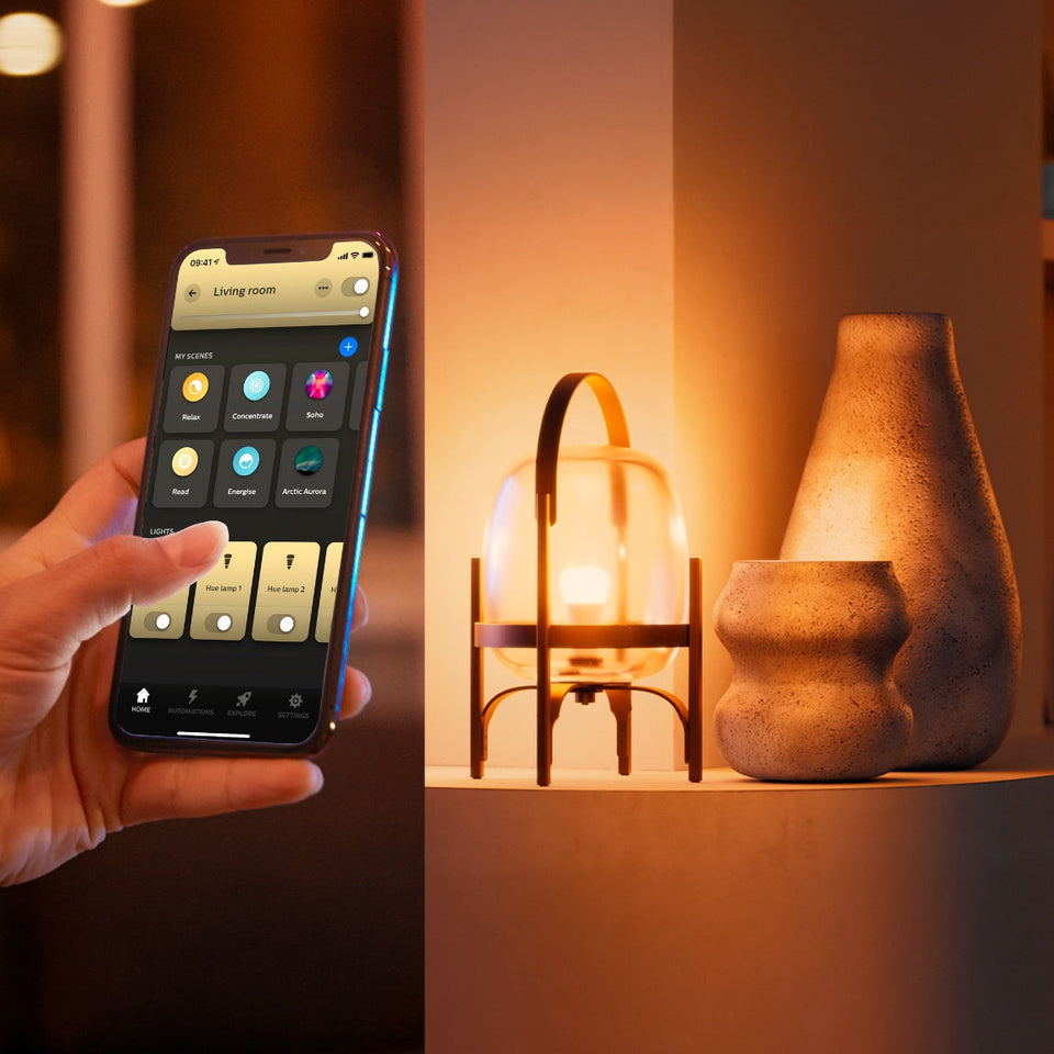 Philips Hue Starter Set - mit Bridge Pro und 2 White Ambiance E27 Lampen - 810lm