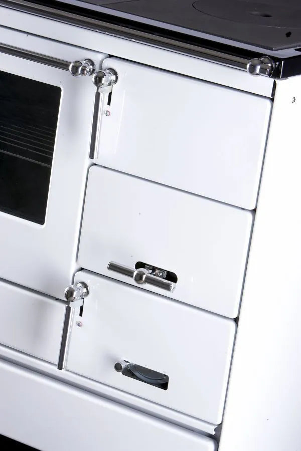 Festbrennstoff - Herd Typ 9100 mit Stahlplatte gussgrau und Backrohr - Ausführung: Weiß links mit verchromten Griffen