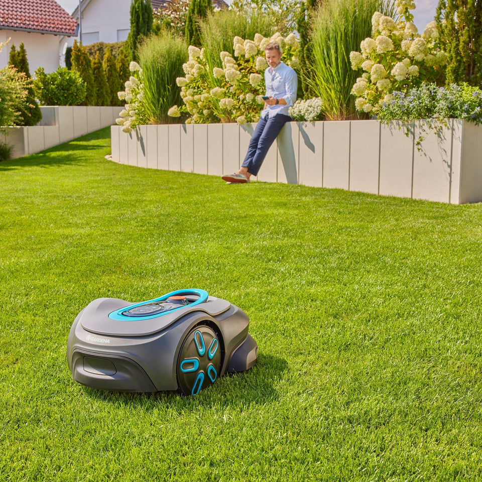 Gardena Mähroboter smart SILENO max 800 m² + gratis Zwischenstecker