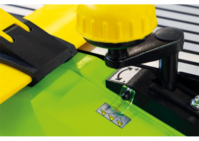 Abricht- und Dickenhobelmaschine. Zipper ZI-HB305