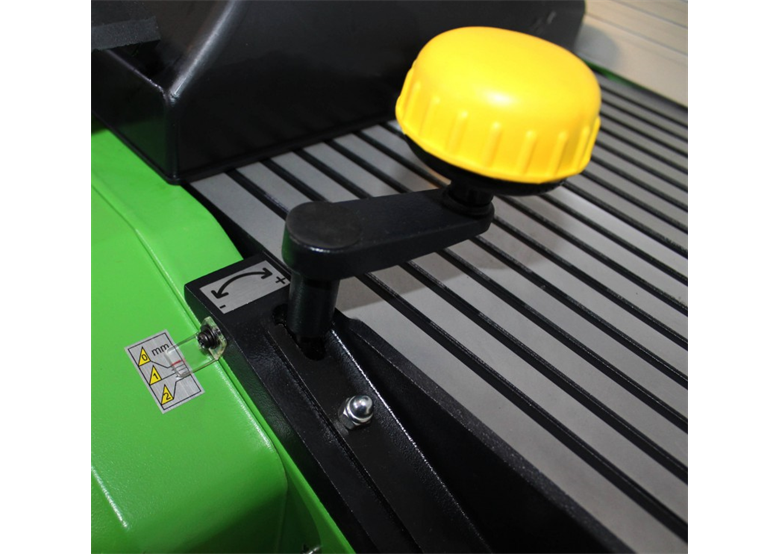 Abricht- und Dickenhobelmaschine. Zipper ZI-HB305