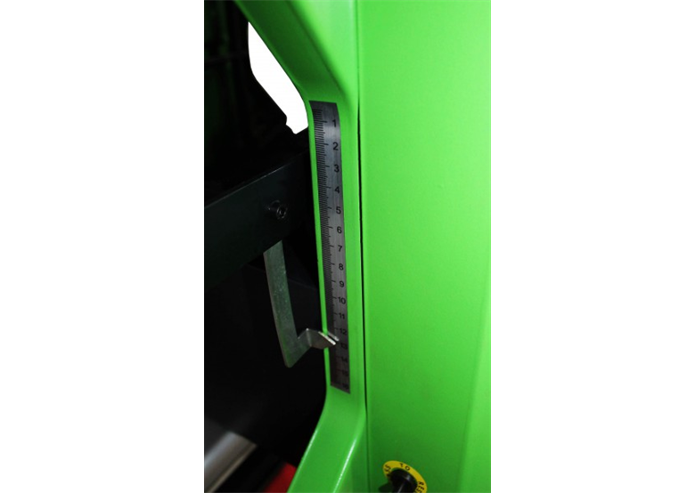 Abricht- und Dickenhobelmaschine. Zipper ZI-HB305